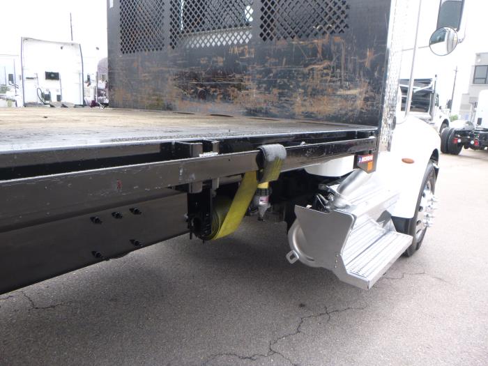 2020 Peterbilt 337-10