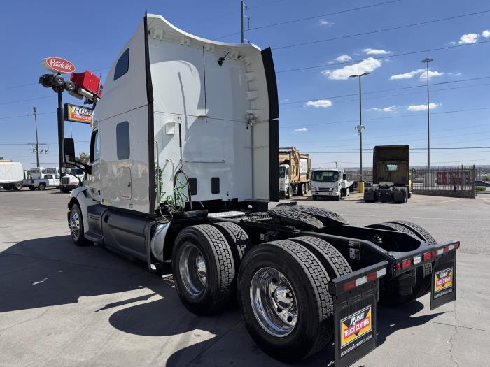 2021 Peterbilt 579-7