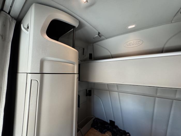 2021 Peterbilt 579-21