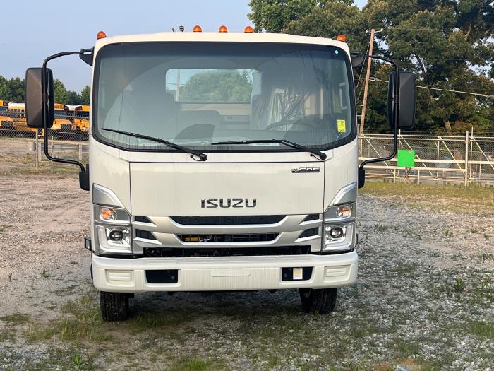 2025 Isuzu NPR-HD-4