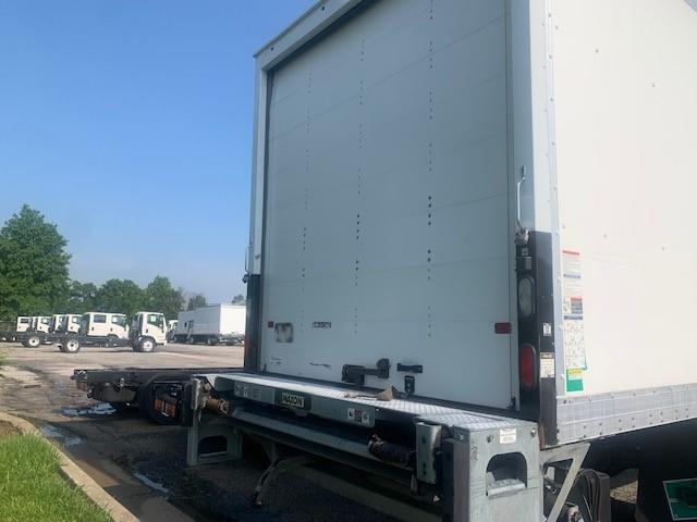2021 Freightliner Business Class M2 106-13
