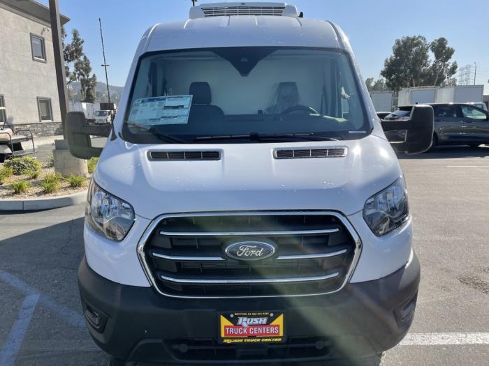 2025 Ford Transit-250-8