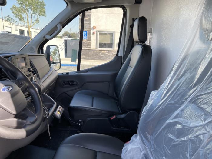 2025 Ford Transit-250-19