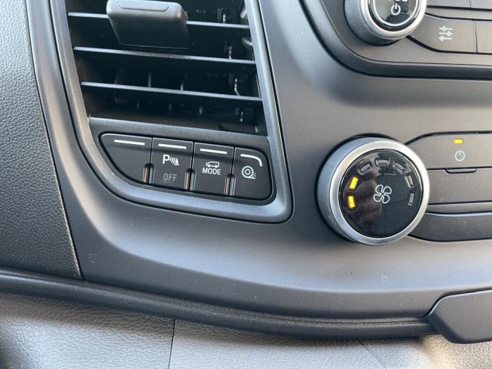 2025 Ford Transit-250-24