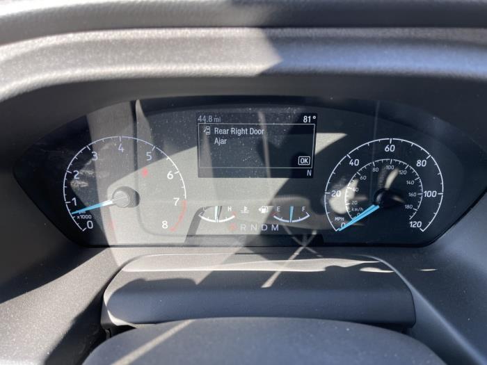 2025 Ford Transit-250-27