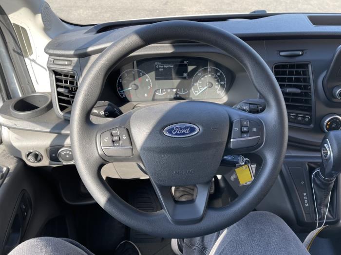 2025 Ford Transit-250-28