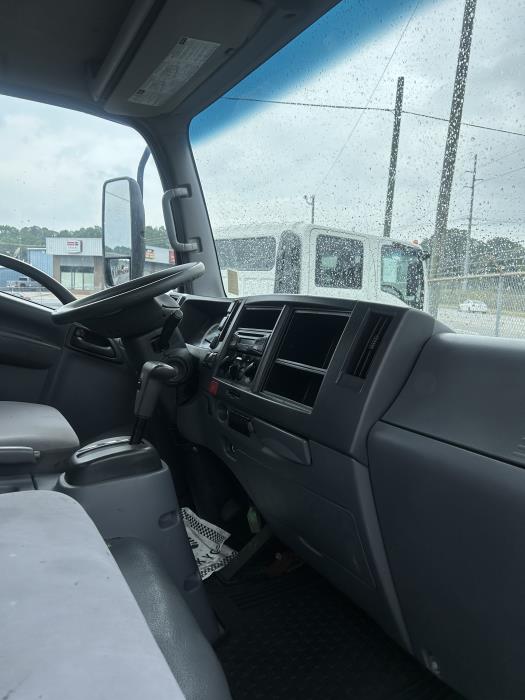 2017 Isuzu NRR-7