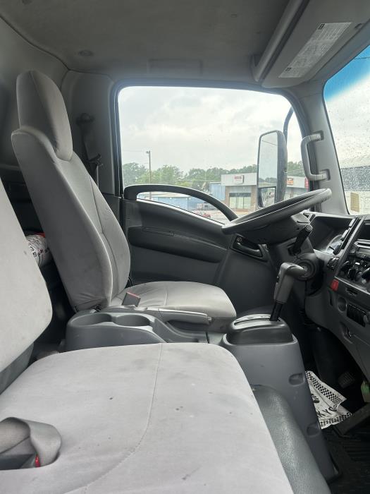 2017 Isuzu NRR-8