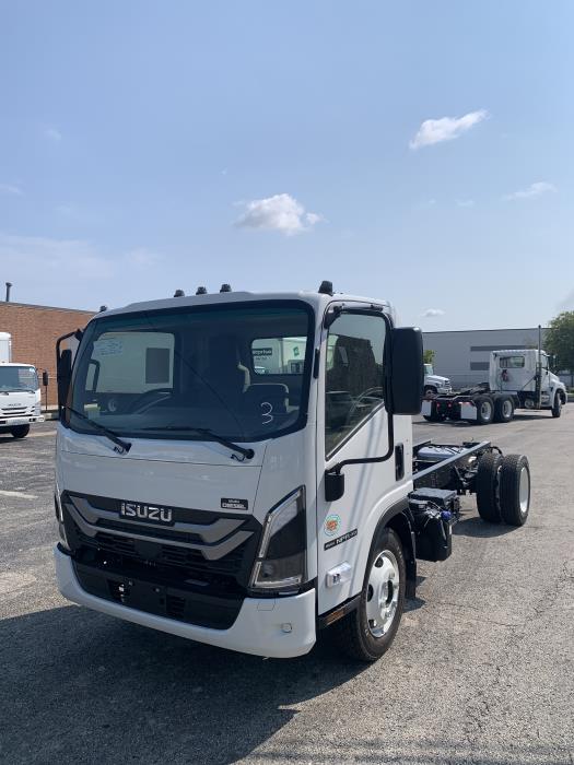 2025 Isuzu NPR-XD-2