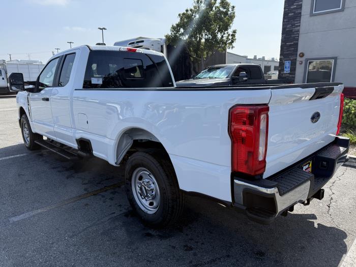 2025 Ford F-250-2