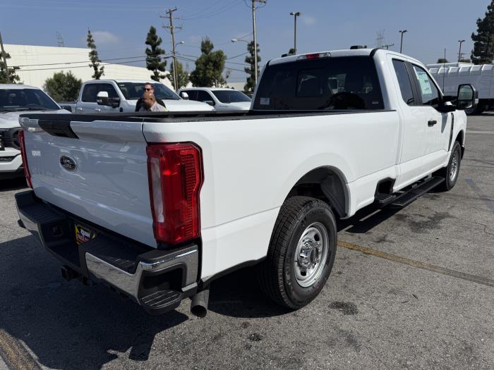 2025 Ford F-250-4