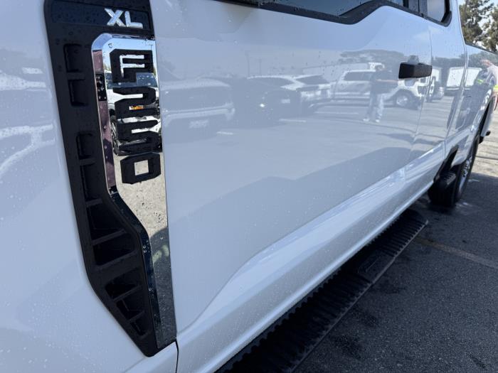 2025 Ford F-250-10