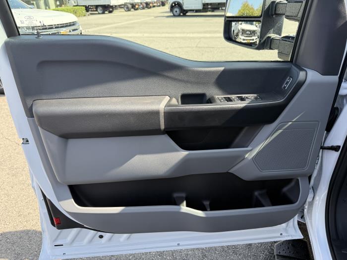 2025 Ford F-250-18