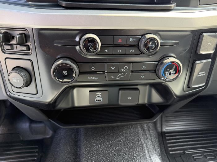 2025 Ford F-250-21