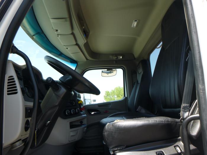2021 Peterbilt 567-17