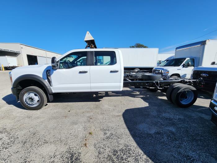 2025 Ford F-550-4