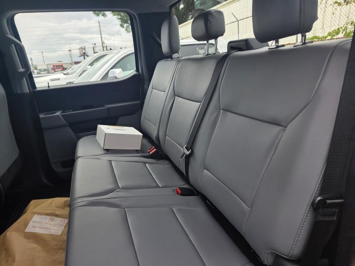 2025 Ford F-550-21