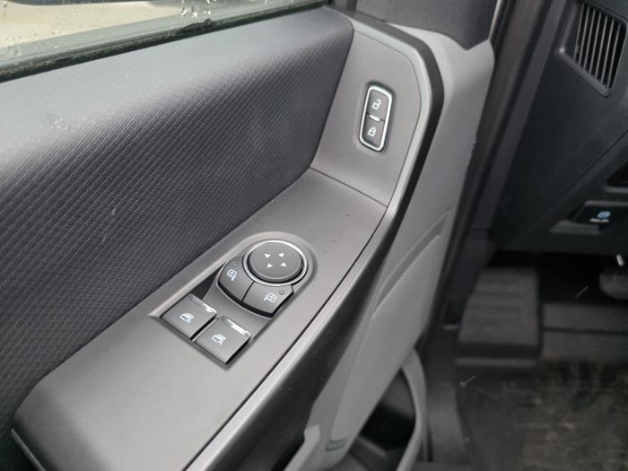 2025 Ford F-150-11