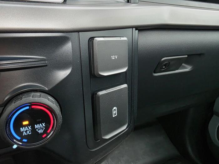 2025 Ford F-150-18