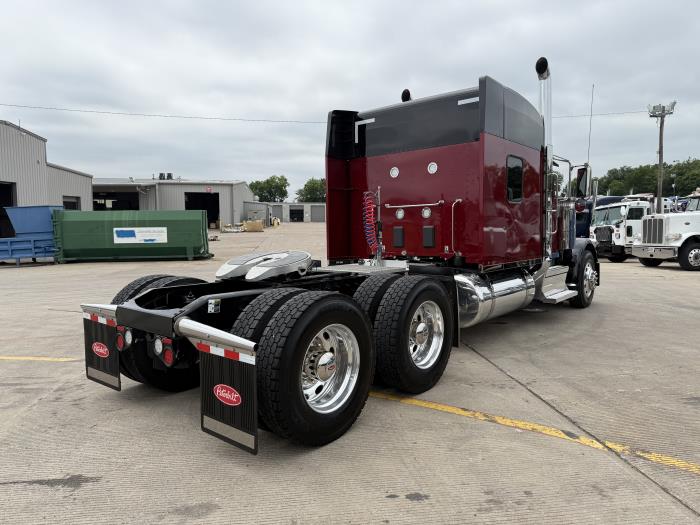 2024 Peterbilt 589-8