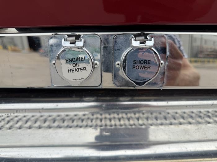 2024 Peterbilt 589-26