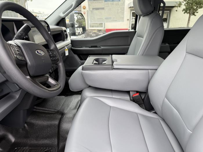 2025 Ford F-450-14