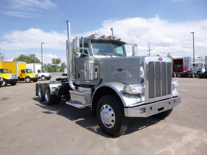 2020 Peterbilt 389-2