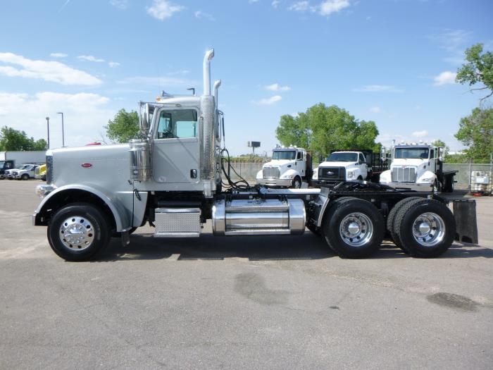 2020 Peterbilt 389-4