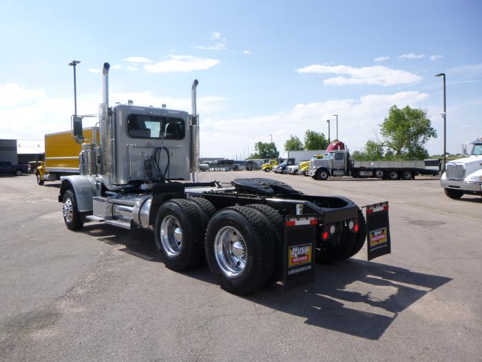 2020 Peterbilt 389-5