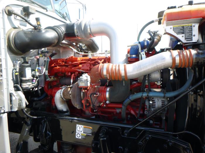 2020 Peterbilt 389-17