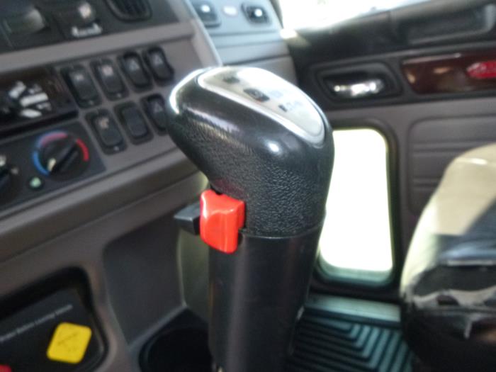 2020 Peterbilt 389-21