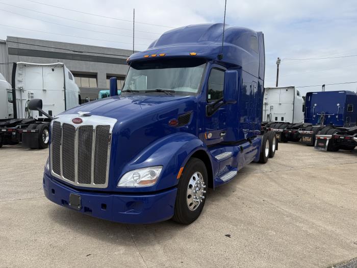2022 Peterbilt 579-3