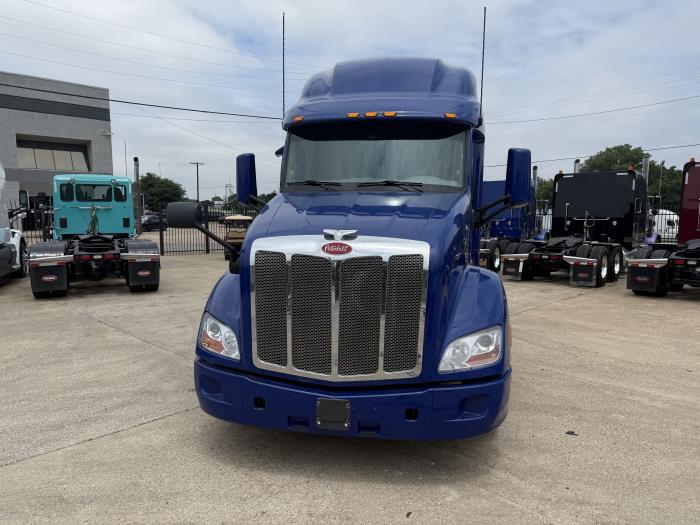 2022 Peterbilt 579-5