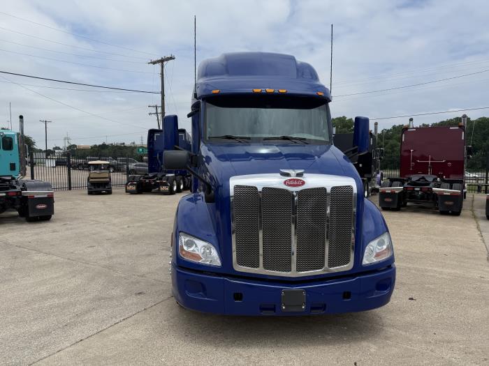 2022 Peterbilt 579-6