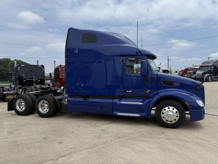 2022 Peterbilt 579-12