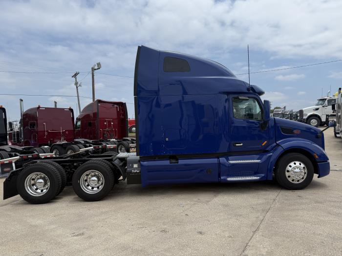 2022 Peterbilt 579-13