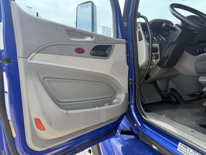2022 Peterbilt 579-24