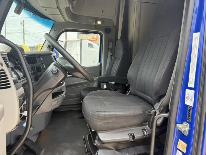 2022 Peterbilt 579-25