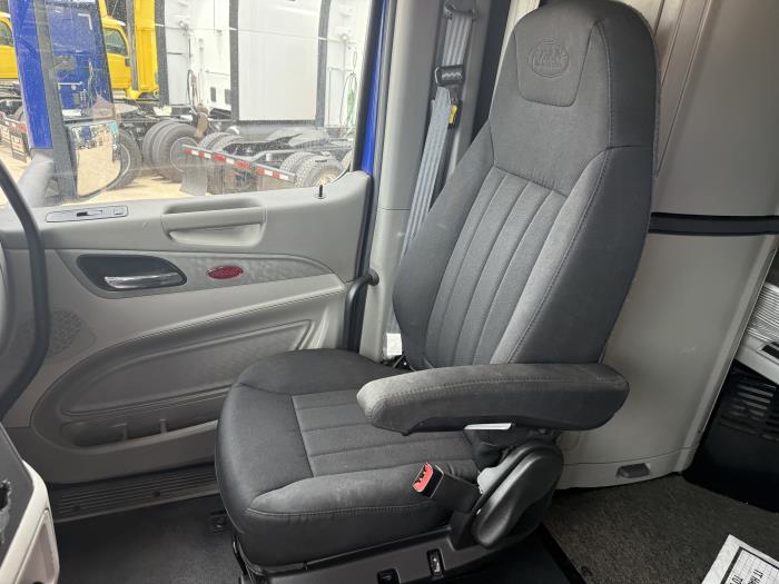 2022 Peterbilt 579-26