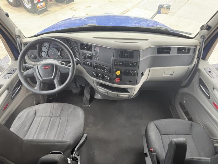 2022 Peterbilt 579-34