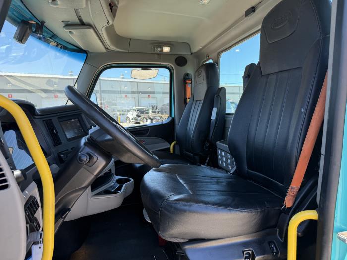 2023 Peterbilt 567-9