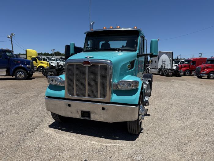 2023 Peterbilt 567-12