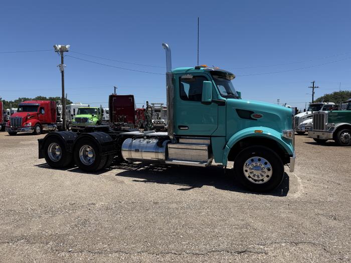 2023 Peterbilt 567-19