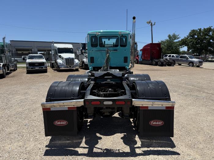 2023 Peterbilt 567-28