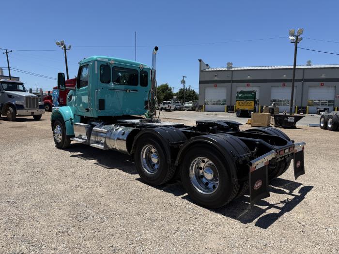 2023 Peterbilt 567-31