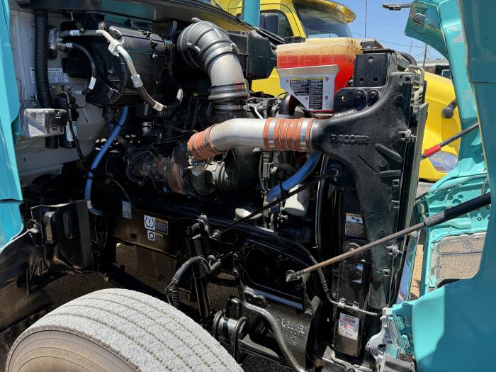 2023 Peterbilt 567-39
