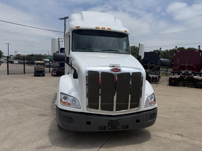 2021 Peterbilt 579-9