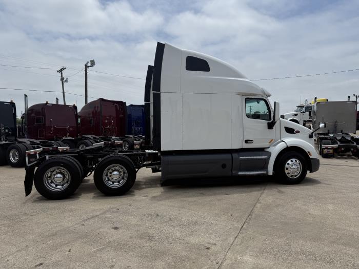 2021 Peterbilt 579-15