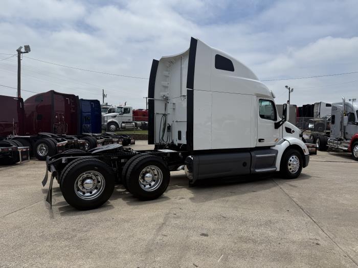 2021 Peterbilt 579-17