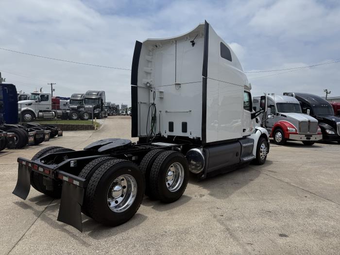 2021 Peterbilt 579-18